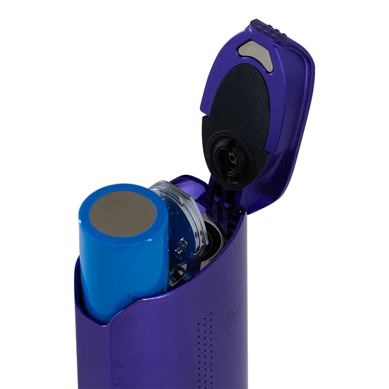 DaVinci IQ3 battery partially removed