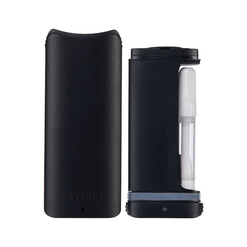 DaVinci ARTIQ shown open and closed with a 510 cartridge inside.