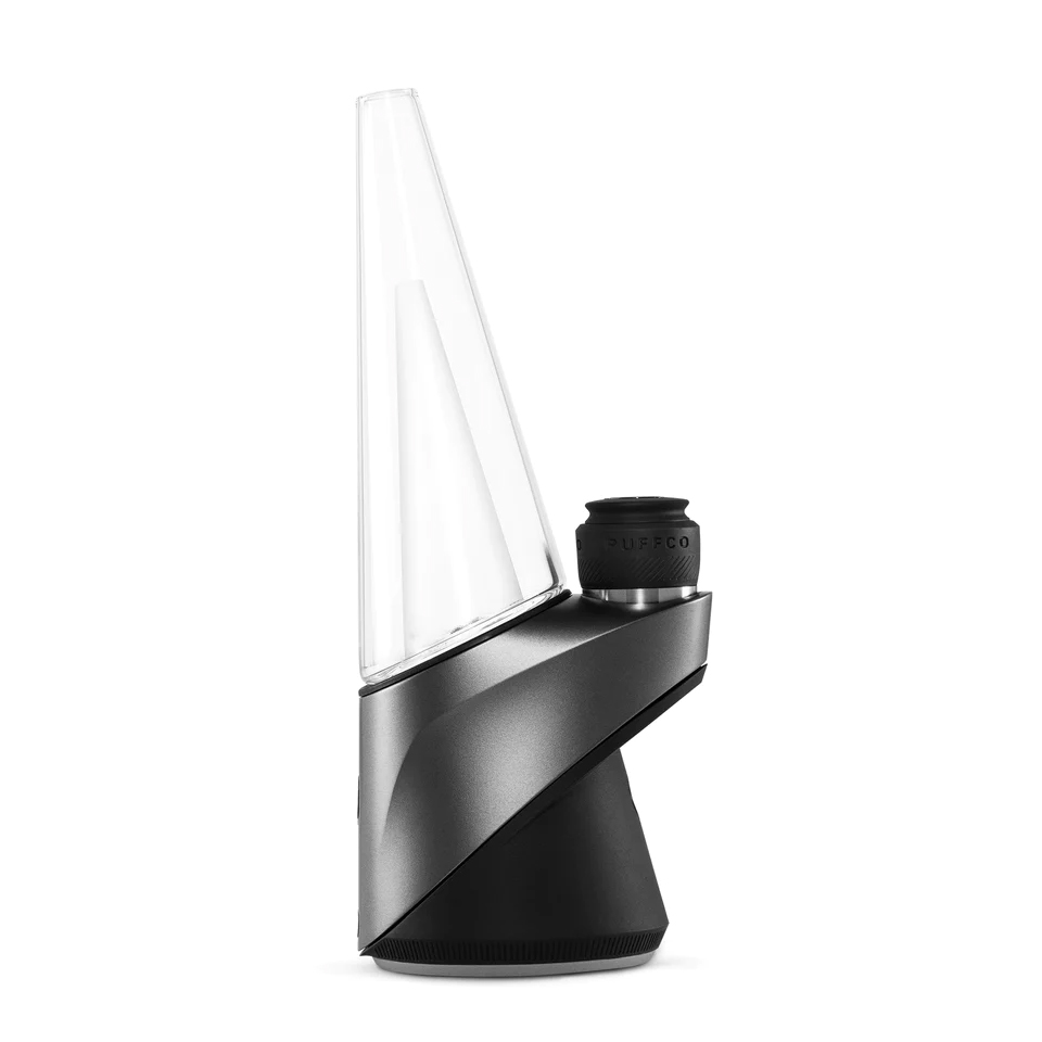 Loading concentrate into Puffco Peak Pro chamber