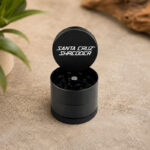 The 3 piece head on with lid balancing on top
