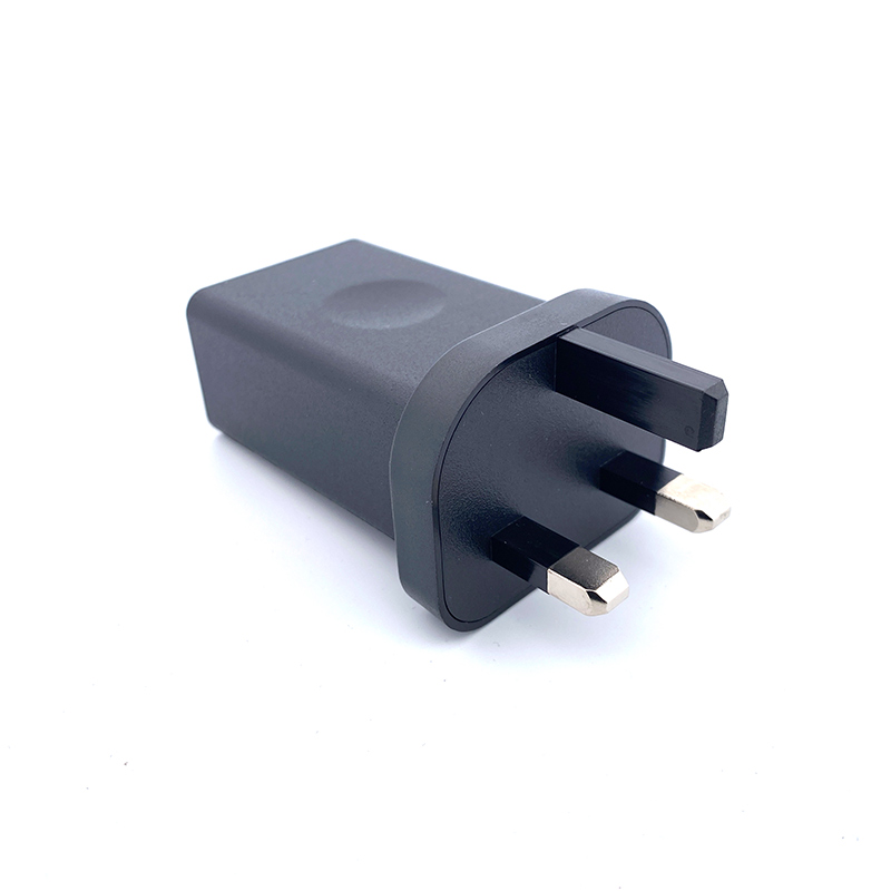 UK plug charger adapter for the Arizer Solo 3 V2.0 vaporizer.