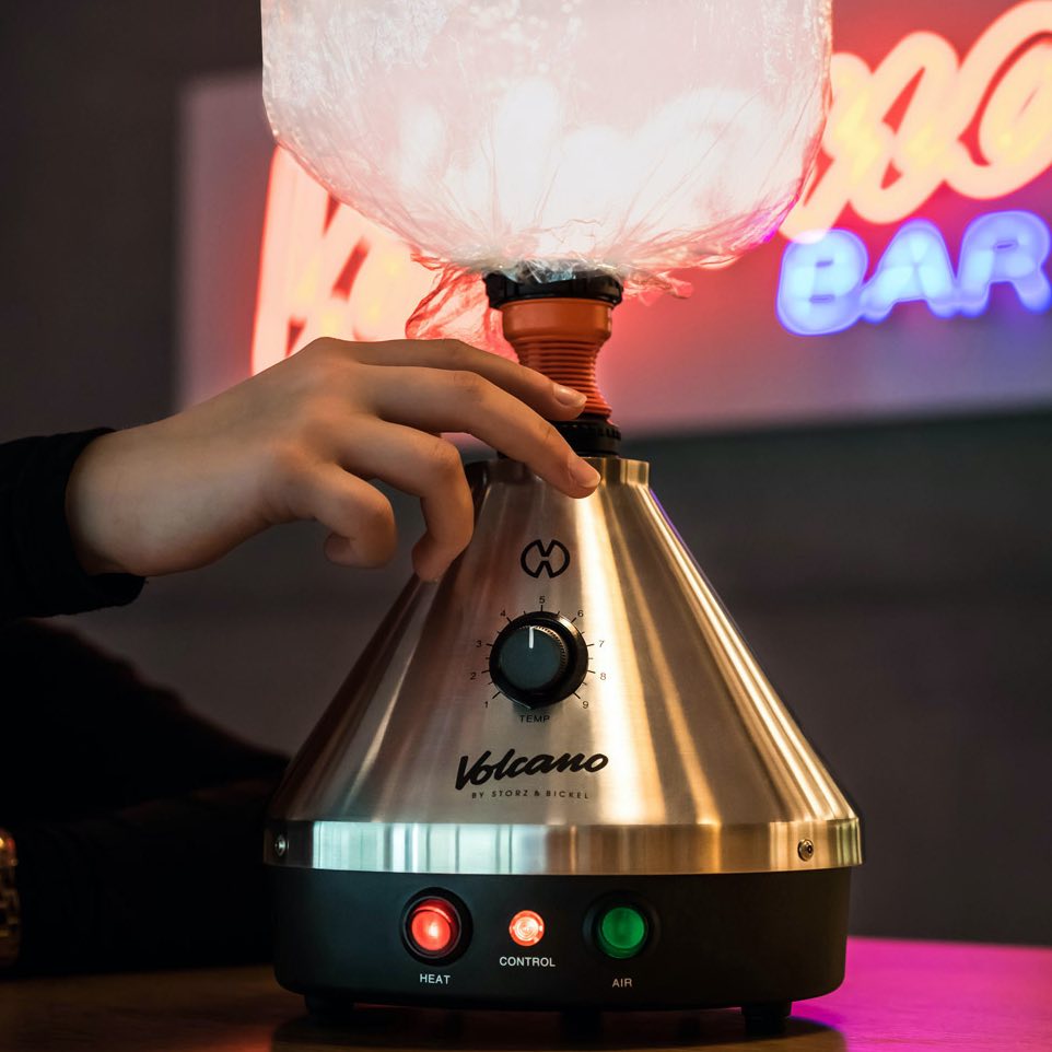 Storz and Bickel Volcano Classic desktop vaporizer with balloon