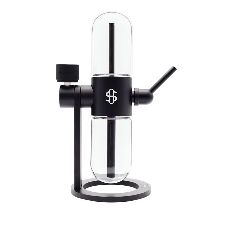 Three quarter view of the black Stündenglass Gravity Infuser