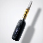 Black G Pen 510 OG battery fitted with a gold 510-thread cartridge